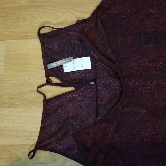 Penningtons red and black pattern tank top 1X - Picture 6 of 12